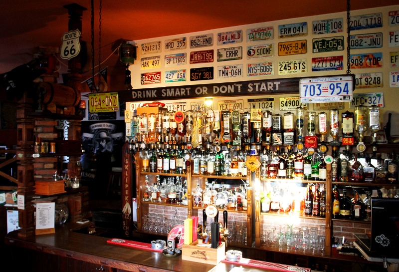 Bar/Whisky Pub