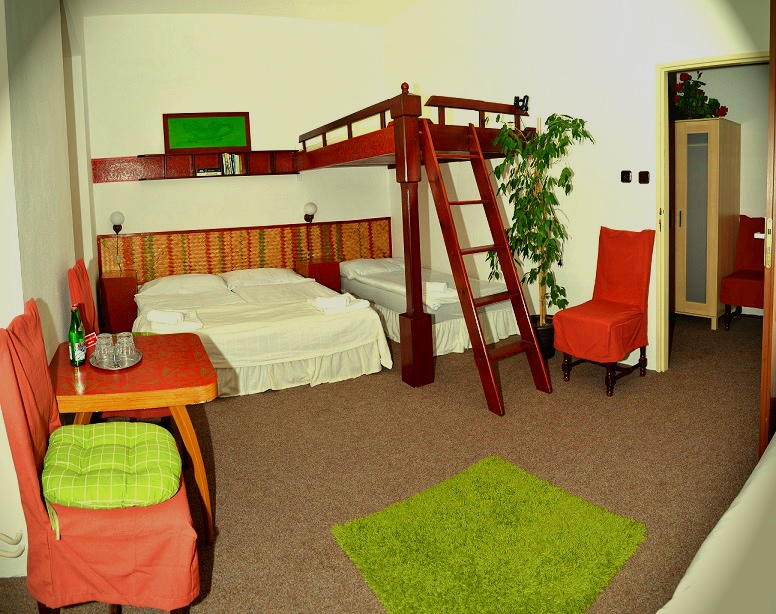 Quadruple Room+extra bed